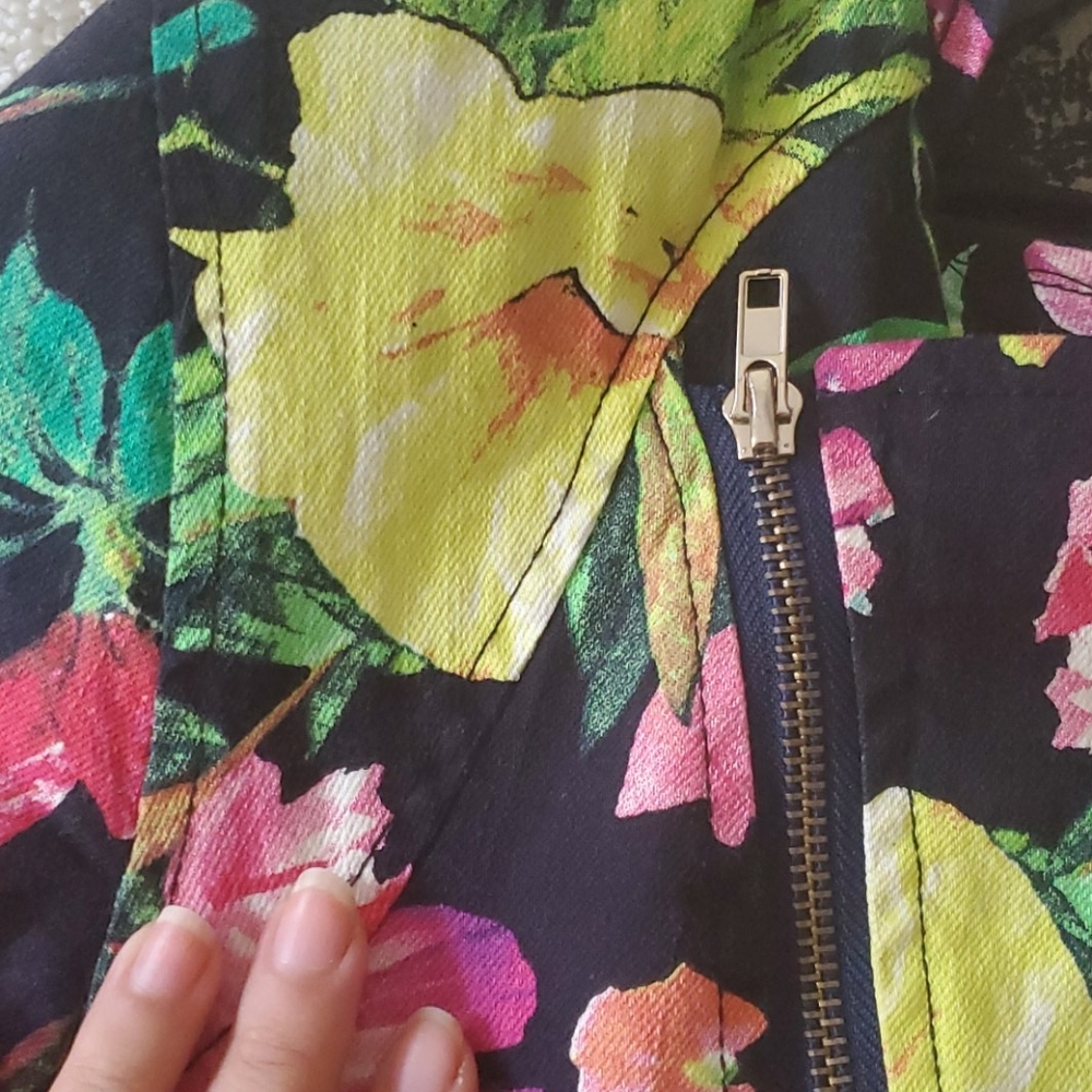 Jacket - Picture 4 of 9